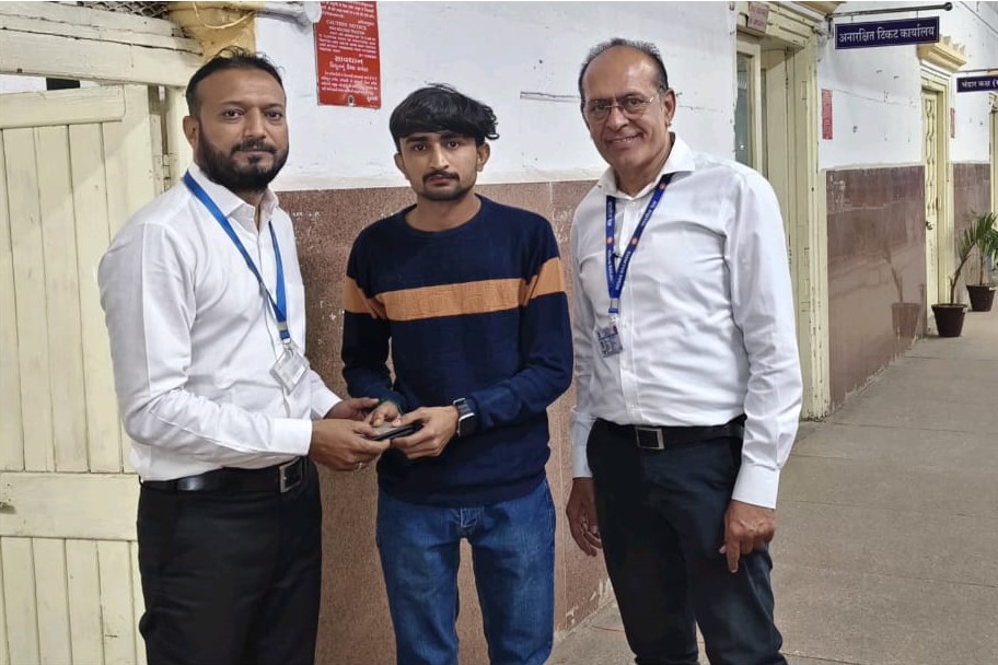 DRM Bhavnagar tweet media