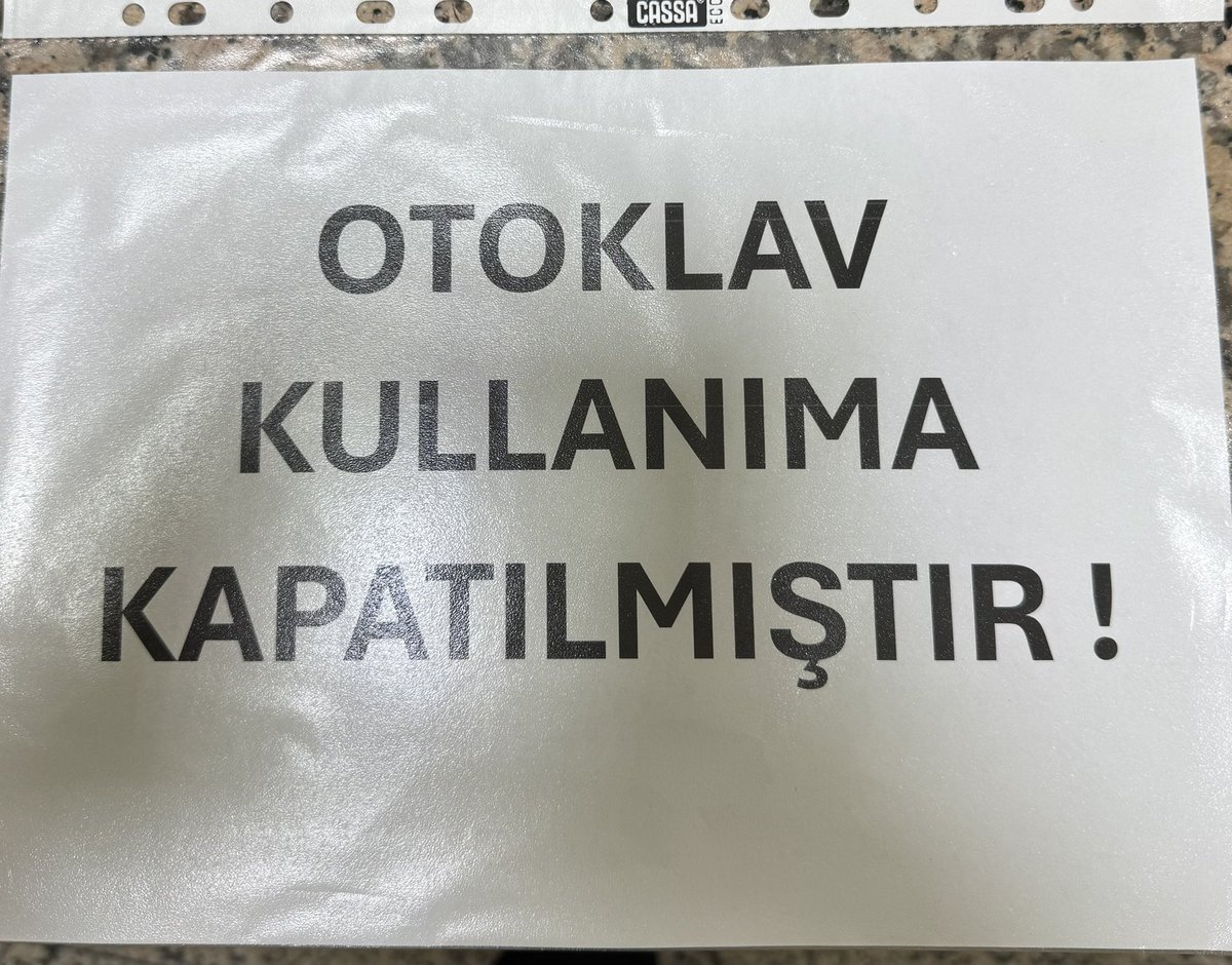 drcellll's tweet photo. Çünkü gerizekalının biri içinde poğaça ısıtmış https://t.co/F2blwiLUD8