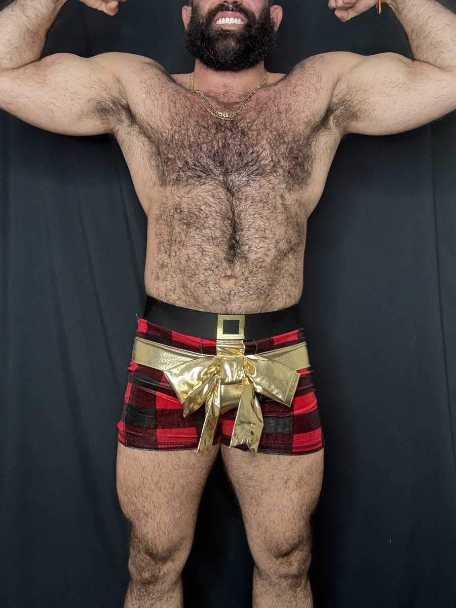 superjockboy's tweet photo. Santa always tells me to wear this for being a naughty boy  ….. 🎅🏼😬#MerryChristmas ❤️💚❤️💚❤️
Chudai 🎄 https://t.co/vwXK8wzadu