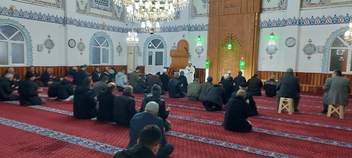 Yığılca’da Regaib Kandili Büyük Bir Coşkuyla İdrak Edildi
Yığılca İlçe Müftülüğümüzün tertiplediği programla Merkez Camii’nde   idrak edildi.
Programa katılan Yığılca İlçe Müftüsü Dr. İbrahim ARVASİ, gerçekleştirdiği sohbet ve yapılan dualarla geceye anlam kattı.