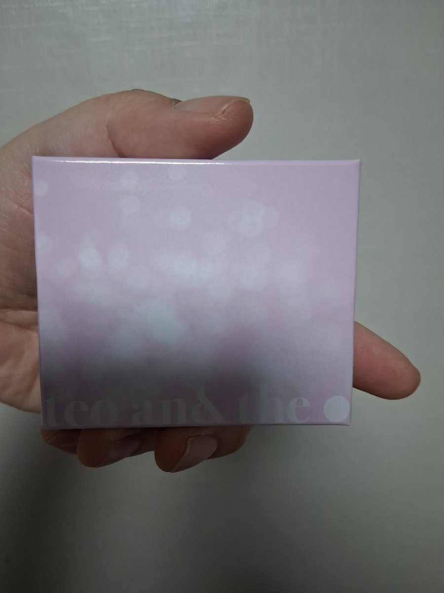 sc905151's tweet image. #제품무상제공 #협찬

태오앤더에서 한강 윤슬 투명 하이라이터를 보내주셨어요. 제가 받은 건 펄리 스노우입니다.