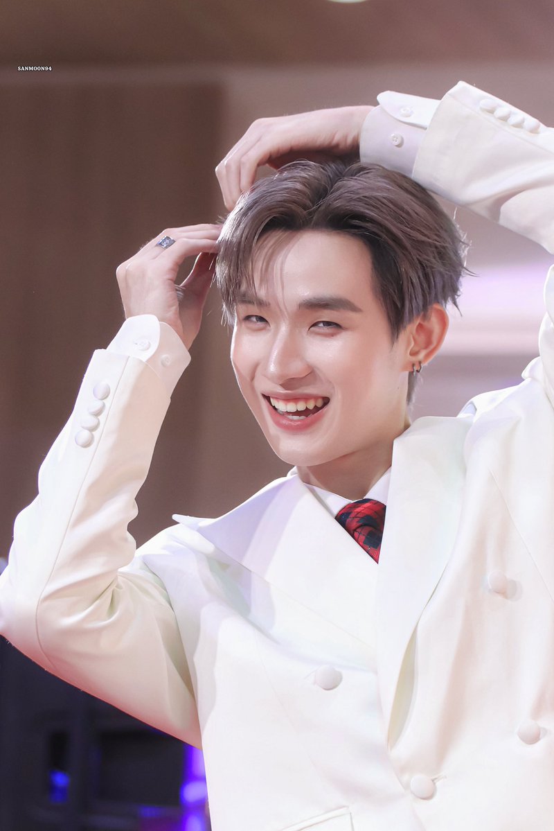 sanmoon948's tweet image. [251225] ~ 🎀🧸✨

HONGTHEGREAT NY X THE MALL

#HongshihoshixTheGreatNewYear
#hongshihoshi