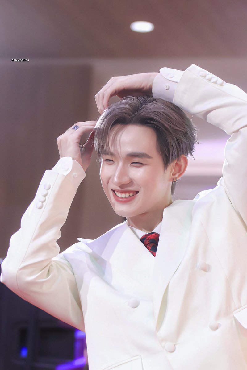 sanmoon948's tweet image. [251225] ~ 🎀🧸✨

HONGTHEGREAT NY X THE MALL

#HongshihoshixTheGreatNewYear
#hongshihoshi