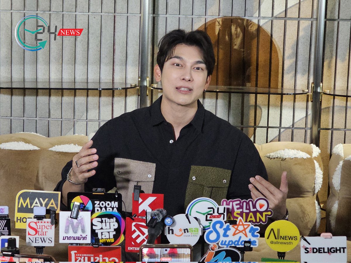 _24News_'s tweet image. บรรยากาศช่วง สัมภาษณ์ #มิวศุภศิษฎ์

MEW MISSESME OUT NOW
#MissEsme
#MissEsmePromo
#MewSuppasit