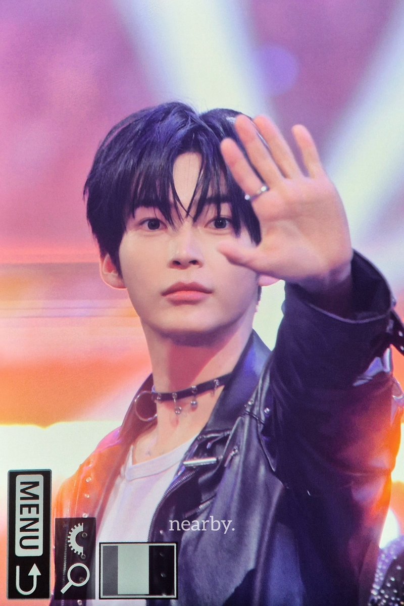 wa_poor's tweet image. 어제는 약간 고양이~