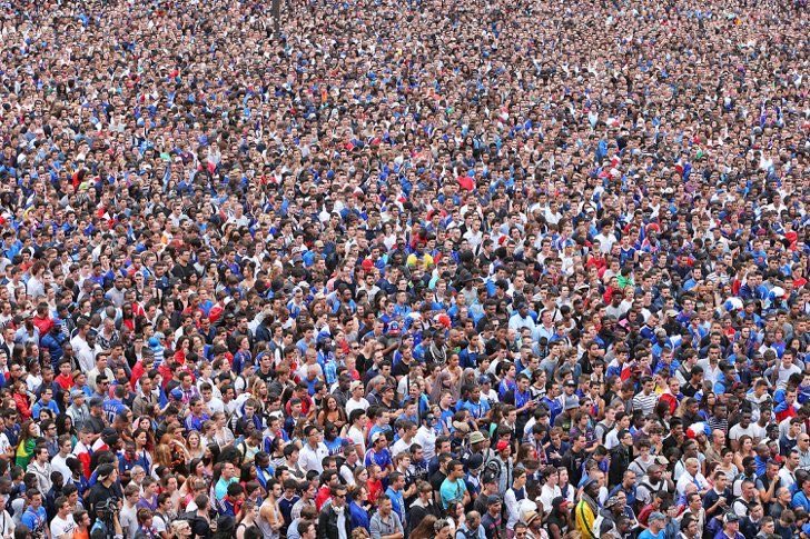 apricottealvr's tweet image. will coming out scene 
every goddamn person from hawkins was there BRUUUUUUUUH