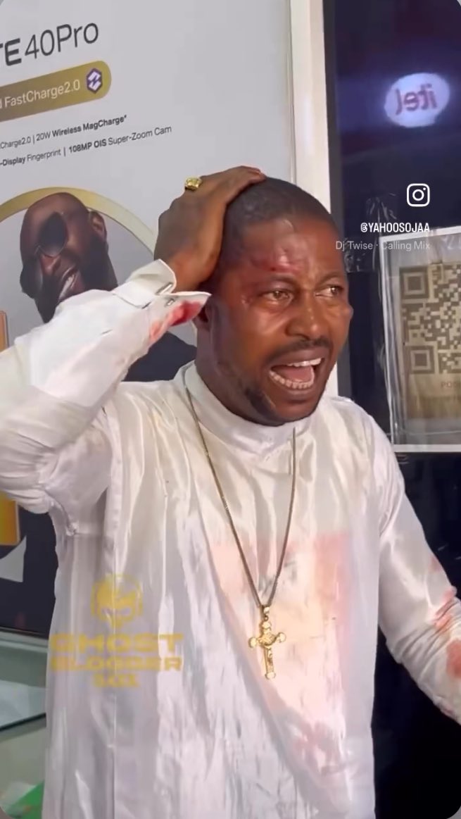 dammiedammie35's tweet image. A Nigerian tries to defend religious intolerance before an Emirati-born islamic sheikh from UAE and he puts him in his place😭💔😂