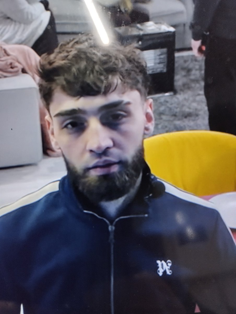 locrack's tweet image. #LaCasaDeLosGemelos2D18  #LaCasaDeLosGemelos2D19 
A favor de quién estáis ?
♥️ Patica
🔄 Anibal