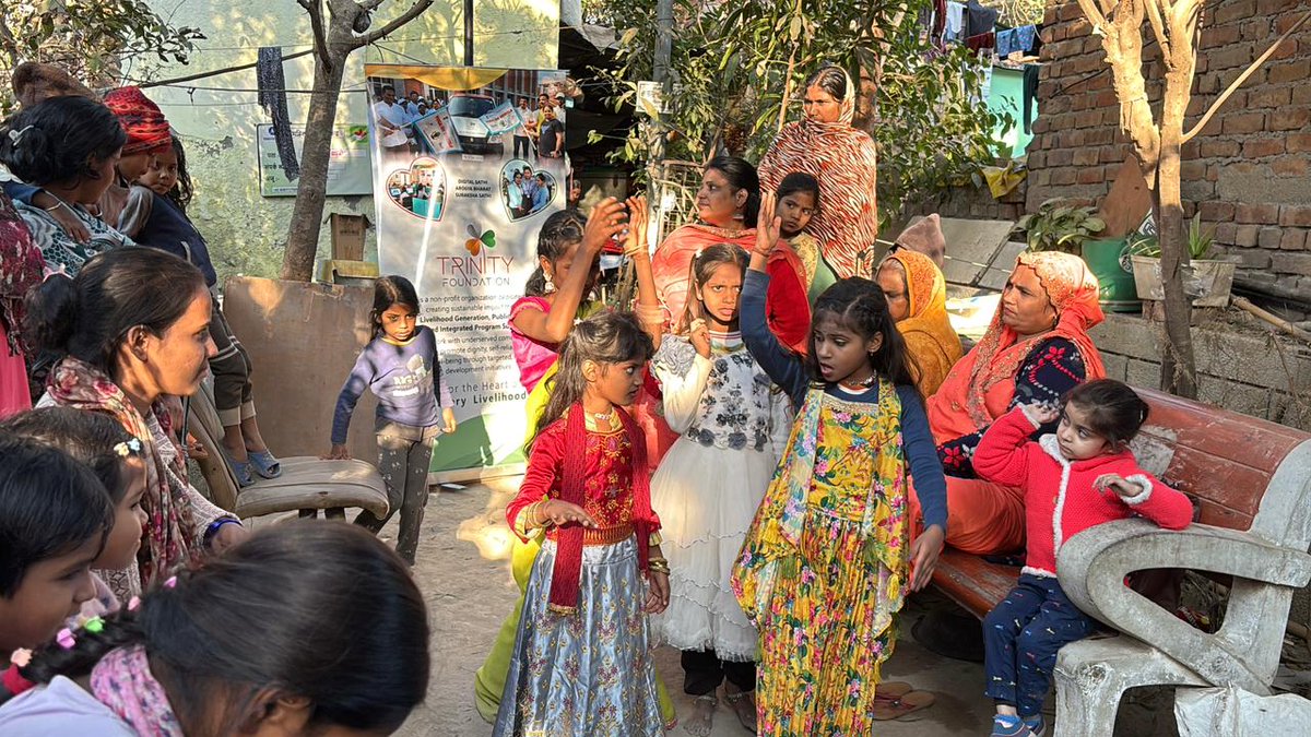 TrinityFound002's tweet photo. A joyful Christmas celebration was organized by Trinity Foundation , where children participated in art &amp; craft activities, festive decoration, fun games, and gift distribution.
The session encouraged creativity, happiness, and active participation among the children. https://t.co/ZEFA1TKdTq