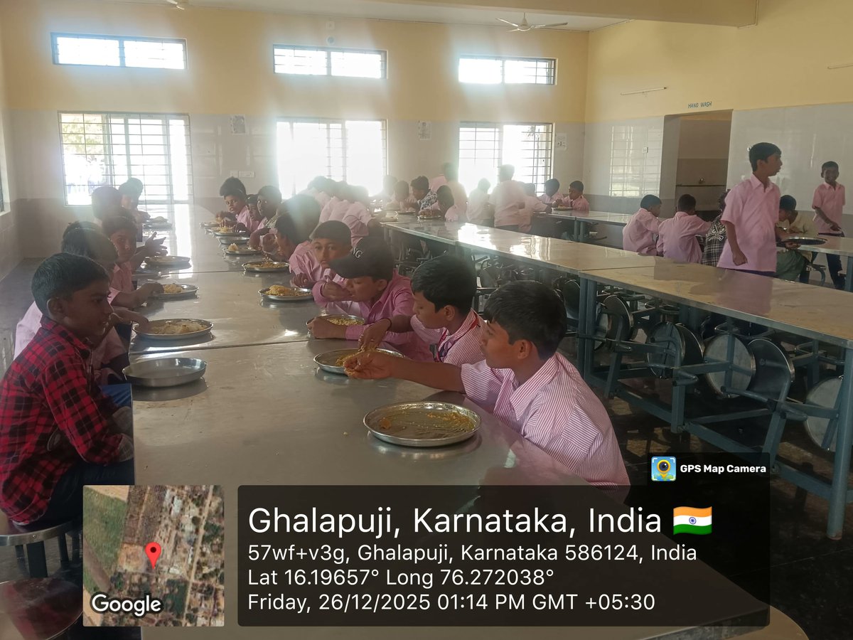 MorarjiG's tweet photo. Lunch  #SocialAudit_SWDMeals #SocialWelfare_Karnataka https://t.co/agDbOys96q