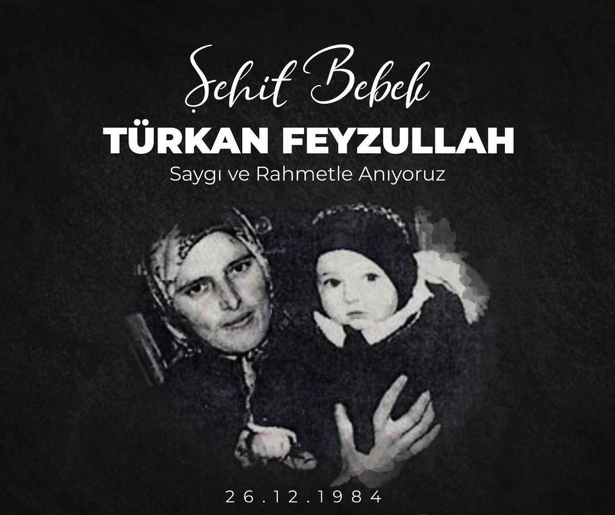 BalkanFutbolu's tweet photo. 🇹🇷 | Bulgaristan'ın Kırcaali şehrinde, 17 aylıkken annesinin kucağında Bulgar askerlerin açtığı ateş sonucu şehit olan ve totaliter Komünist rejim döneminde direnişin sembolü haline gelerek "Türkan bebek" olarak anılan Türkan Feyzullah, 39'uncu ölüm yıl dönümünde anılıyor. 🙏 https://t.co/jNA4Mskbm9