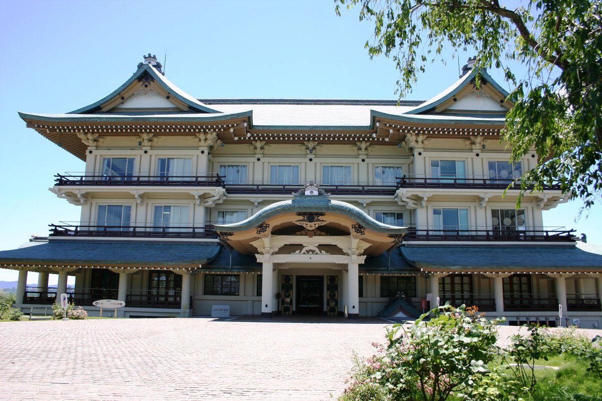 biwako_otsu's tweet photo. 2025年の投稿を振り返ってみると、映画『#国宝』、ドラマ『#ちはやふるーめぐりー』、TV『#櫻井信五の鬼スケ旅』、小説『#成瀬は都を駆け抜ける』などに多くの反響をいただいた話題に尽きない1年でした！！

大津は多くのロケ地や作品の聖地になっています✨
ぜひお好きな作品の聖地巡りへ😊 https://t.co/EFzKgXlOXu