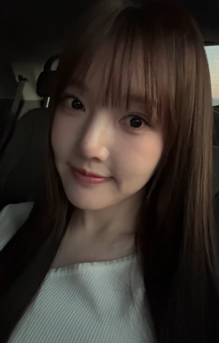yerintopic's tweet photo. Yerin is doing bbl live 🤍 https://t.co/ltbjjxgPoE