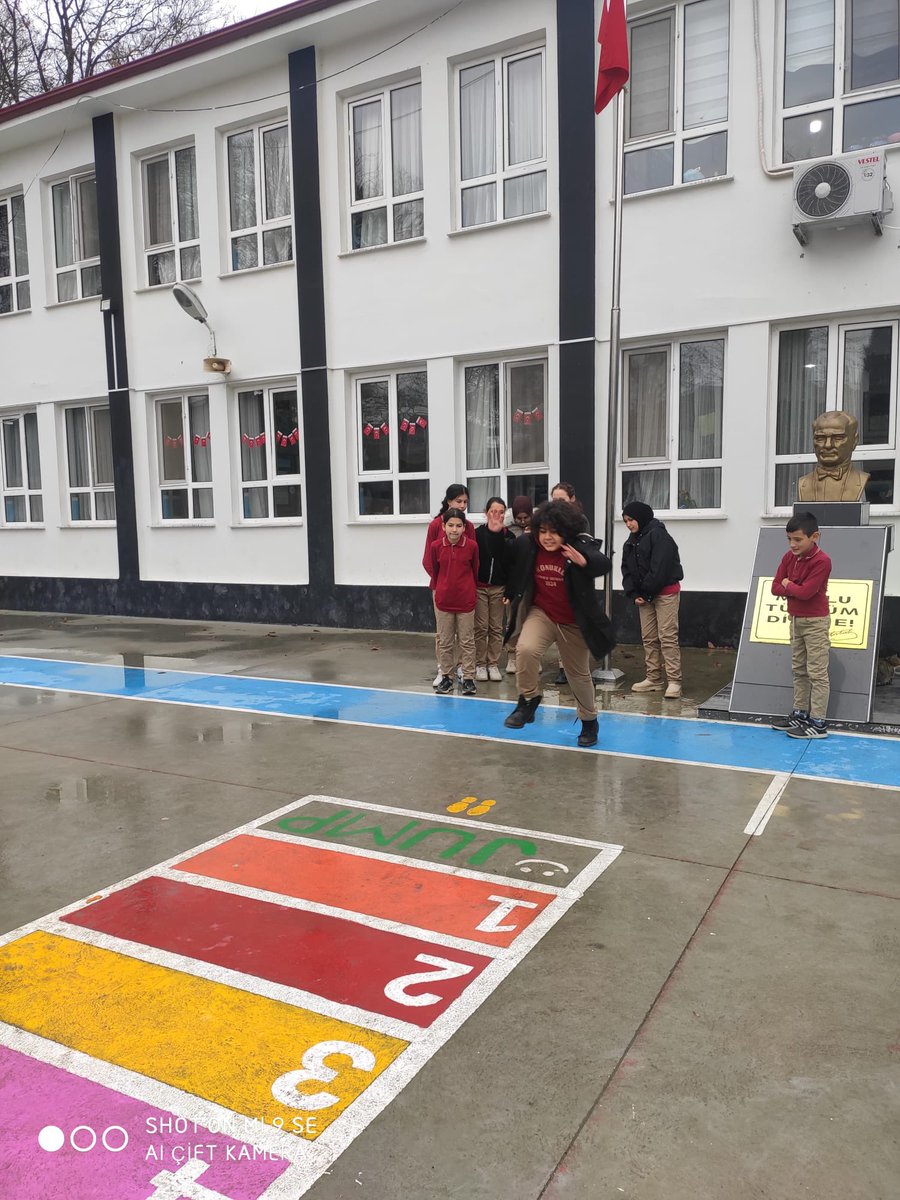 ÇEDES Projesi kapsamında öğrencilerimiz ile okul bahçesinde “Adaletli Oyun Parkı” etkinliği yapıldı. Öğrencilerimizle adalet değeri üzerine konuşuldu.

<a href="/tcmeb/">Millî Eğitim Bakanlığı</a> <a href="/sakaryamem/">Sakarya İl Millî Eğitim Müdürlüğü</a> <a href="/coskunbakirtas/">Coşkun BAKIRTAŞ</a> <a href="/ferizlimem/">Ferizli İlçe Millî Eğitim Müdürlüğü</a> <a href="/cetin_turhan71/">Cetin Turhan</a> <a href="/selmankozan/">selman kozan</a>