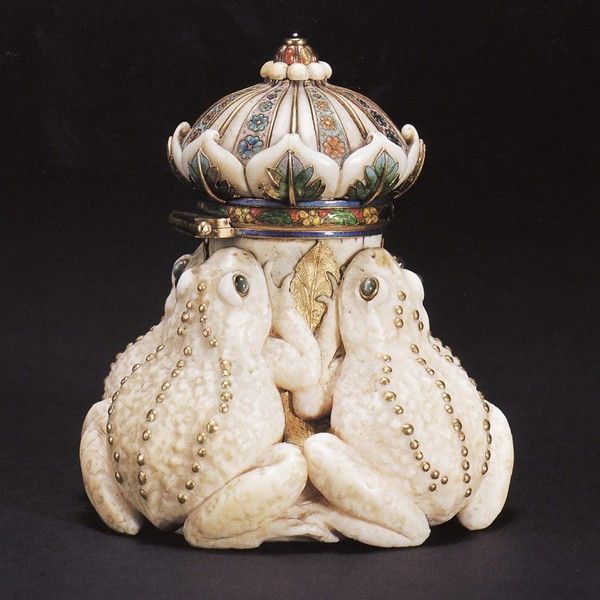 HerodotusWave's tweet image. This is an exquisite Frog Inkwell by Tiffany &amp;amp; Co., circa 1910.