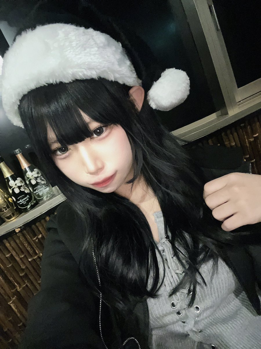Selecon_richa's tweet photo. メリクリ✨🎅🎄✨
クリスマスに髪染め行った

あぼちの帽子貰ったありがとう😍 https://t.co/mTJiHAyMH9