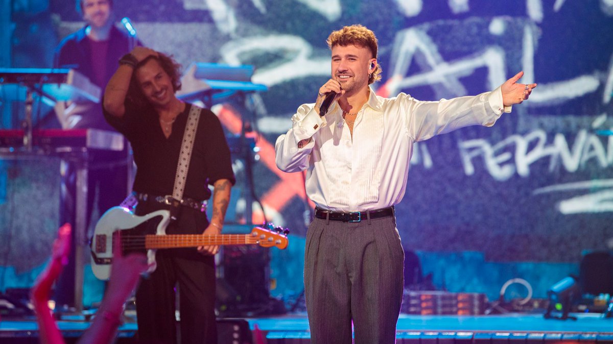 ¡Dani Fernández arrasa en Nochebuena en <a href="/La1_tve/">La 1</a>!

El concierto de Dani Fernández lidera la nochebuena con un 20.3%. Arrasa en los targets entre 13 y 44 años.

¡1.710.000 de espectadores!

¡Viva la música en televisión!