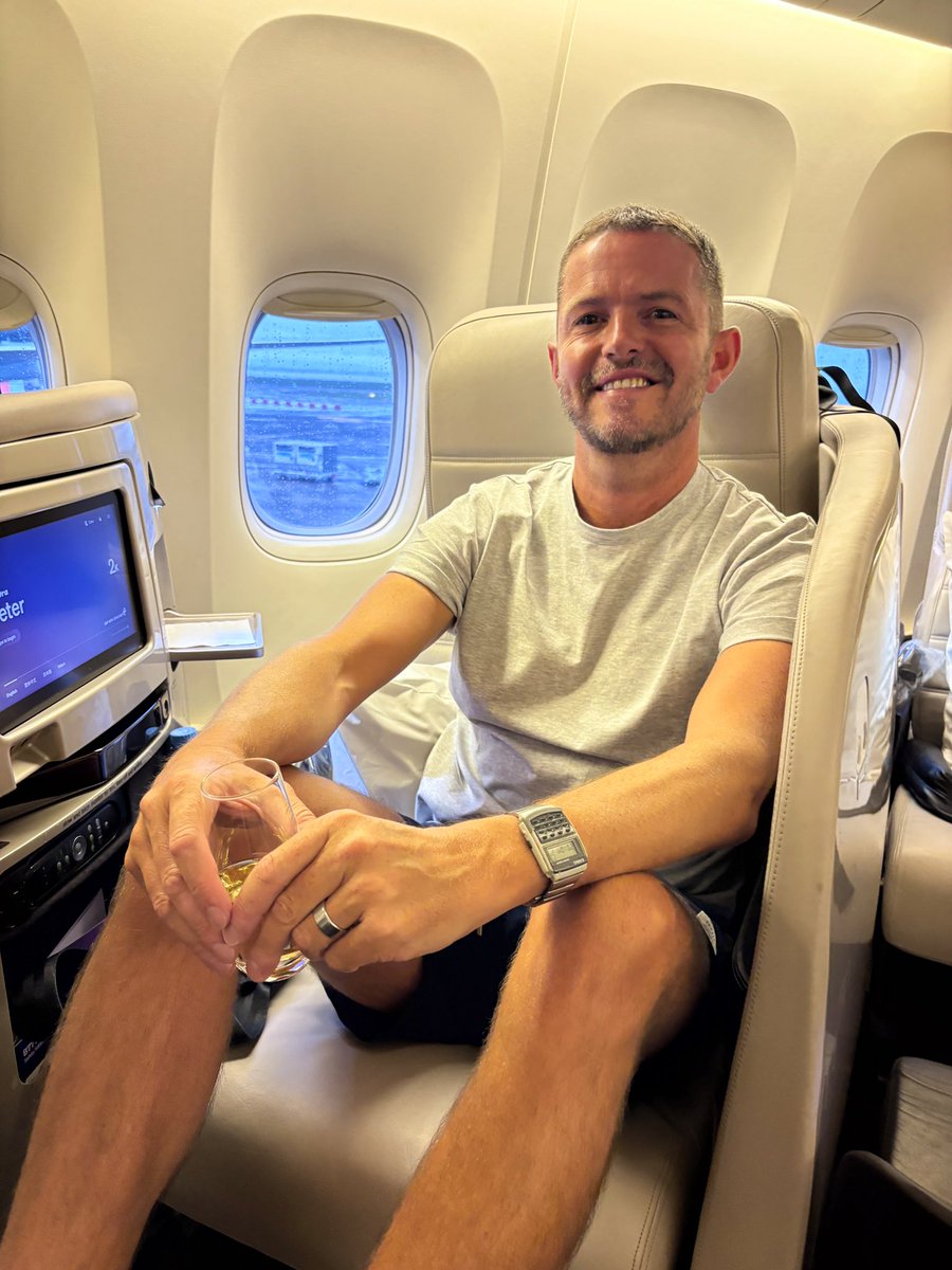 Peter Graczer tweet media