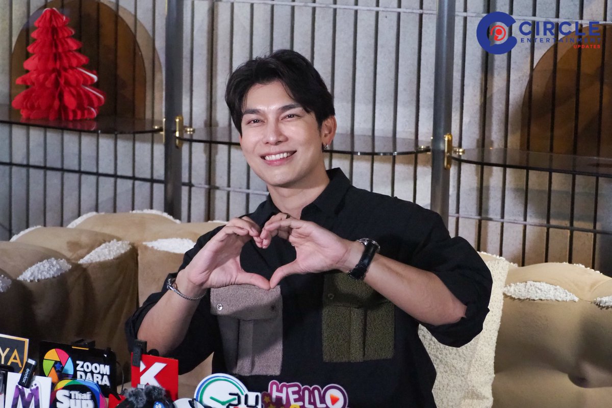 circle_update's tweet image. บรรยากาศช่วงสัมภาษณ์ "มิว ศุภศิษฏ์" โปรโมทเพลงใหม่เพลง #MissEsme

MEW MISSESME OUT NOW
#MissEsmePromo
#MewSuppasit