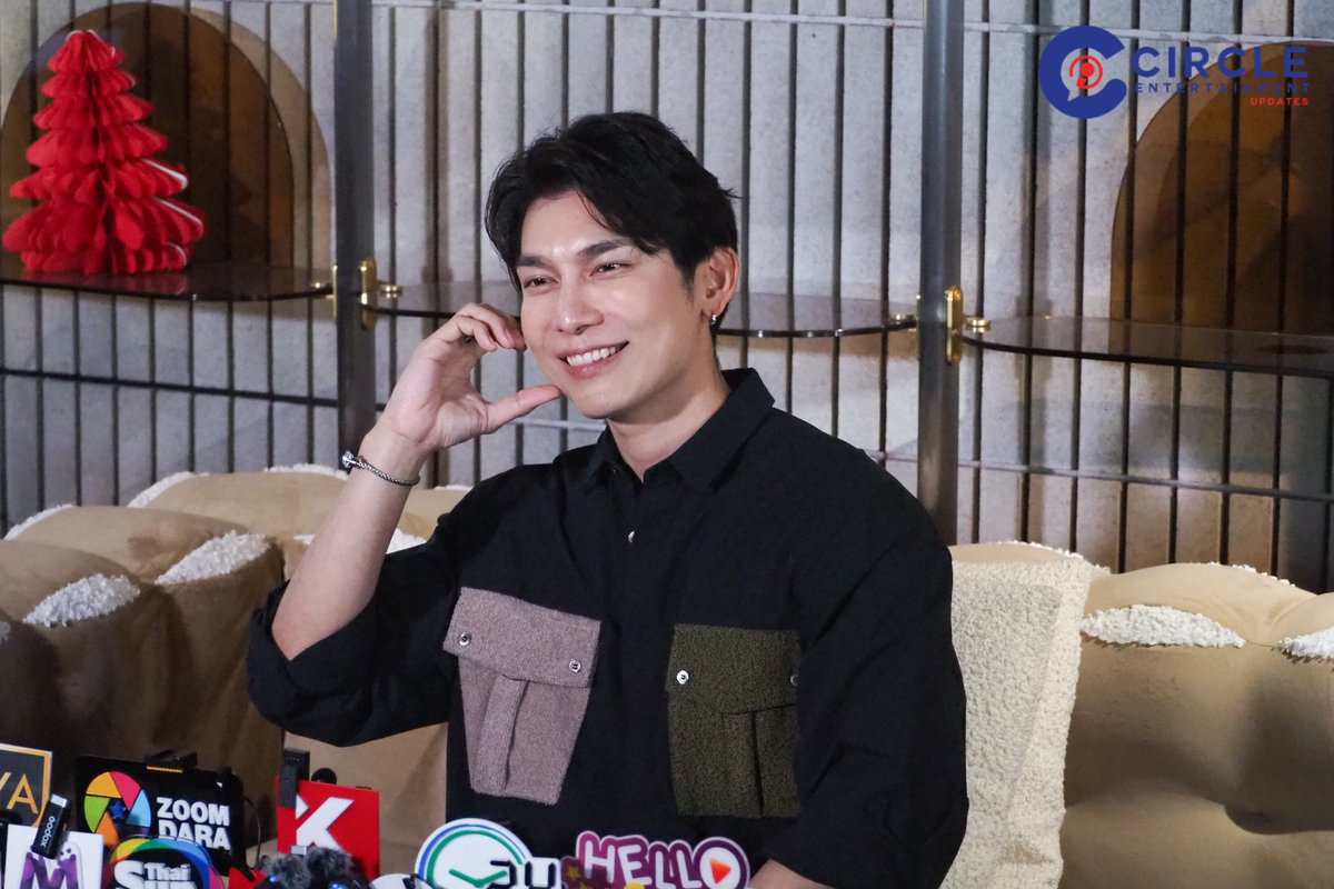 circle_update's tweet image. บรรยากาศช่วงสัมภาษณ์ "มิว ศุภศิษฏ์" โปรโมทเพลงใหม่เพลง #MissEsme

MEW MISSESME OUT NOW
#MissEsmePromo
#MewSuppasit