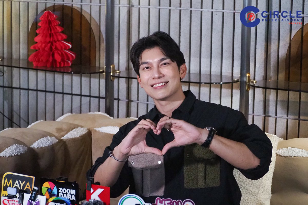 circle_update's tweet image. บรรยากาศช่วงสัมภาษณ์ "มิว ศุภศิษฏ์" โปรโมทเพลงใหม่เพลง #MissEsme

MEW MISSESME OUT NOW
#MissEsmePromo
#MewSuppasit