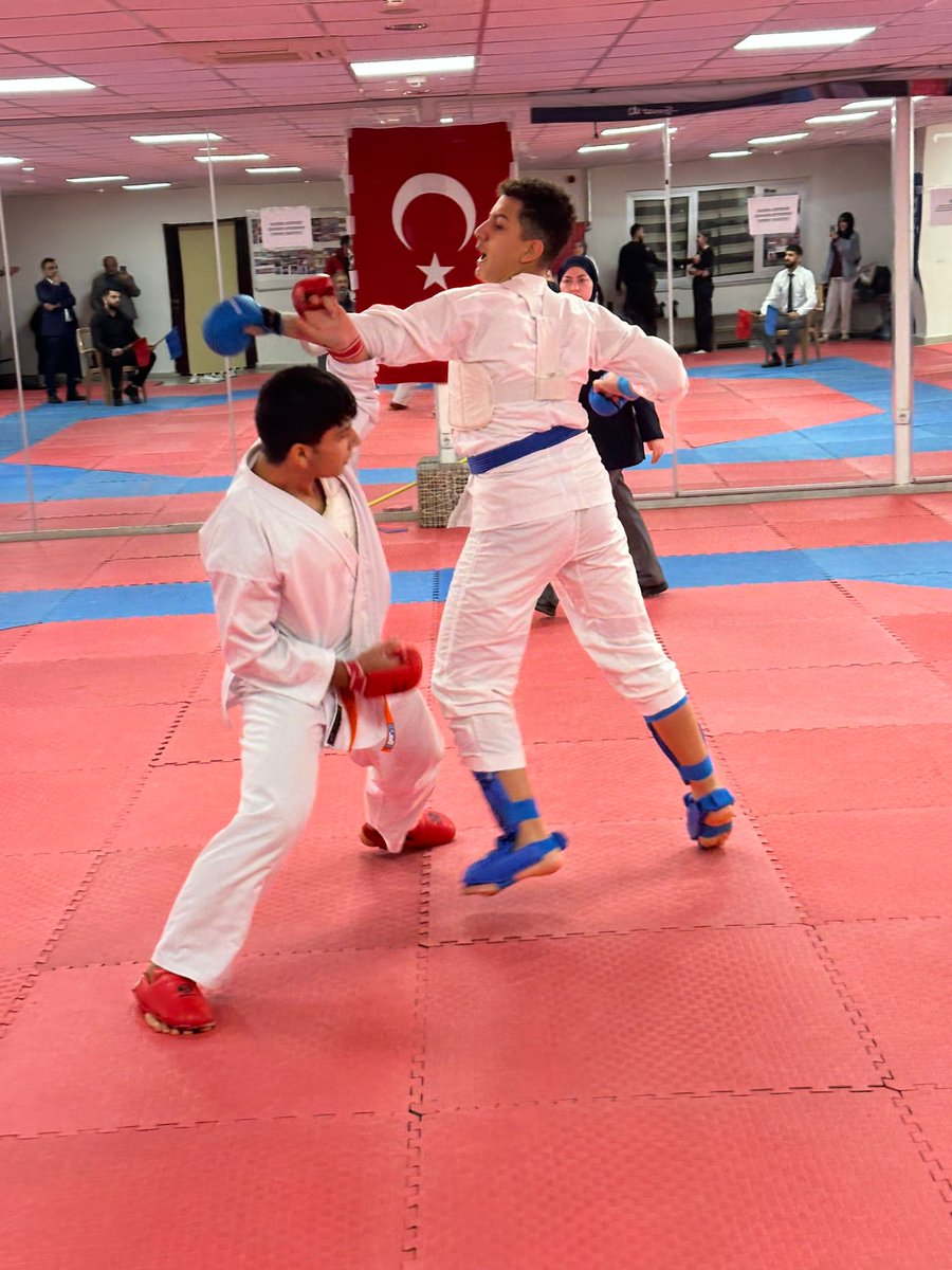 🥋Gurur duyuyoruz!
Öğrencimiz, Diyarbakır Gençler Karate Müsabakaları’nda Diyarbakır birincisi olmuş ve okulumuzu bölge finallerinde temsil etme hakkı kazanmıştır.
<a href="/tcmeb/">Millî Eğitim Bakanlığı</a>
<a href="/Yusuf__Tekin/">Yusuf Tekin</a>
<a href="/meb_ogm/">Ortaöğretim Genel Müdürlüğü</a>
<a href="/Diyarbakirmem/">Diyarbakır İl Millî Eğitim Müdürlüğü</a>
<a href="/sadoglu_salih/">Salih Sadoğlu</a>
<a href="/husamettin_atli/">Hüsamettin ATLI</a>
#DAL #MaarifModeli #MaarifKoleji #Kolej