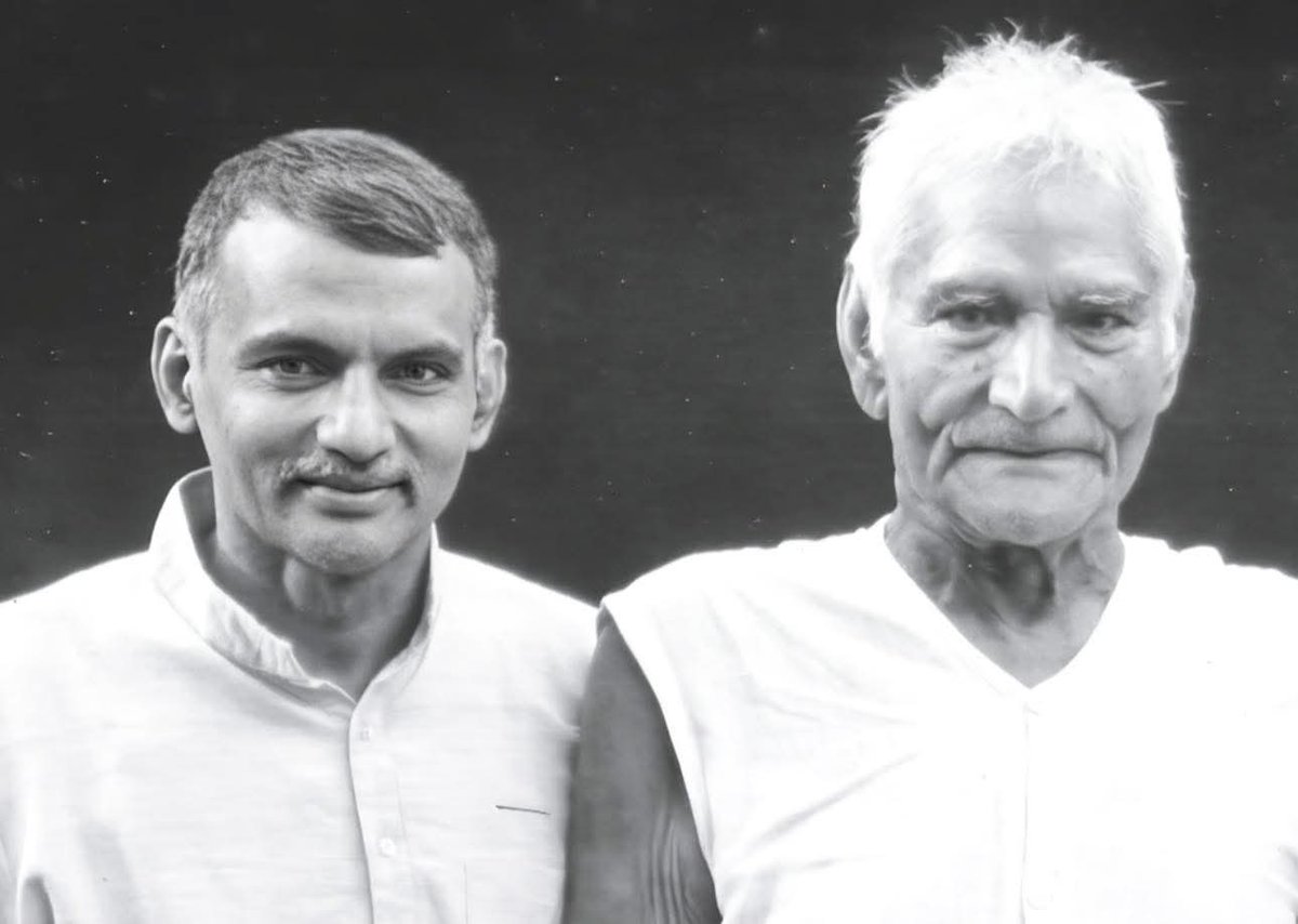 माझे आदर्श डॉ. प्रकाश बाबा आमटे यांना वाढदिवसाच्या हार्दिक शुभेच्छा आणि महान समाजसेवी स्व. बाबा आमटे यांना जयंतीनिमित्त विनम्र अभिवादन...💐💐💐 <a href="/nanagpatekar/">Nana Patekar</a> <a href="/PAamte/">Prakash Baba Aamte</a>