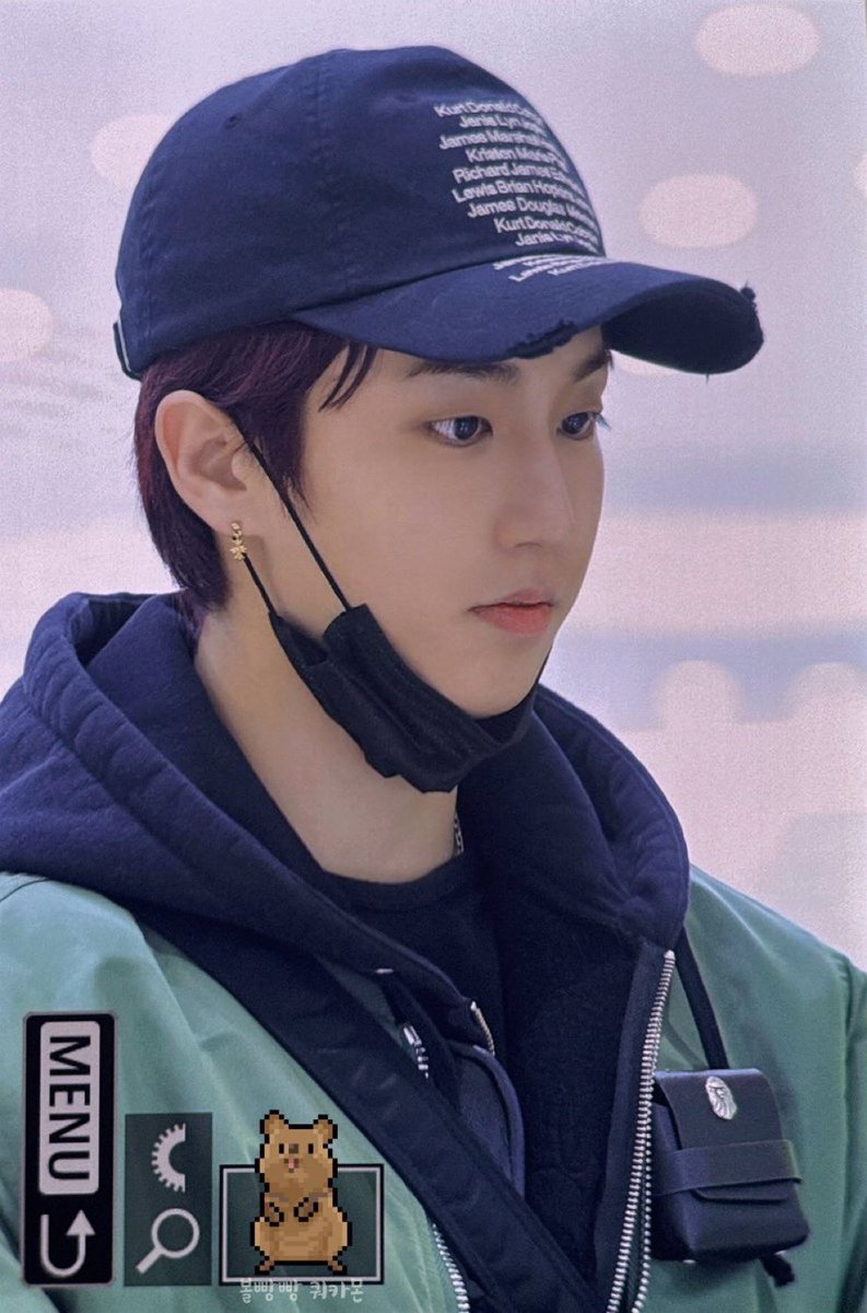 yeong7777's tweet image. 왜 지성오빵이는 영원히 얼굴이 그대로지...
22년에도 이 얼굴이고
23년에도 이 얼굴이고
24년에도 이 얼굴이고
25년에도 이 얼굴이고
2091년에도 이 얼굴로 나타나실것만같음ㄷㄷㄷㄷ