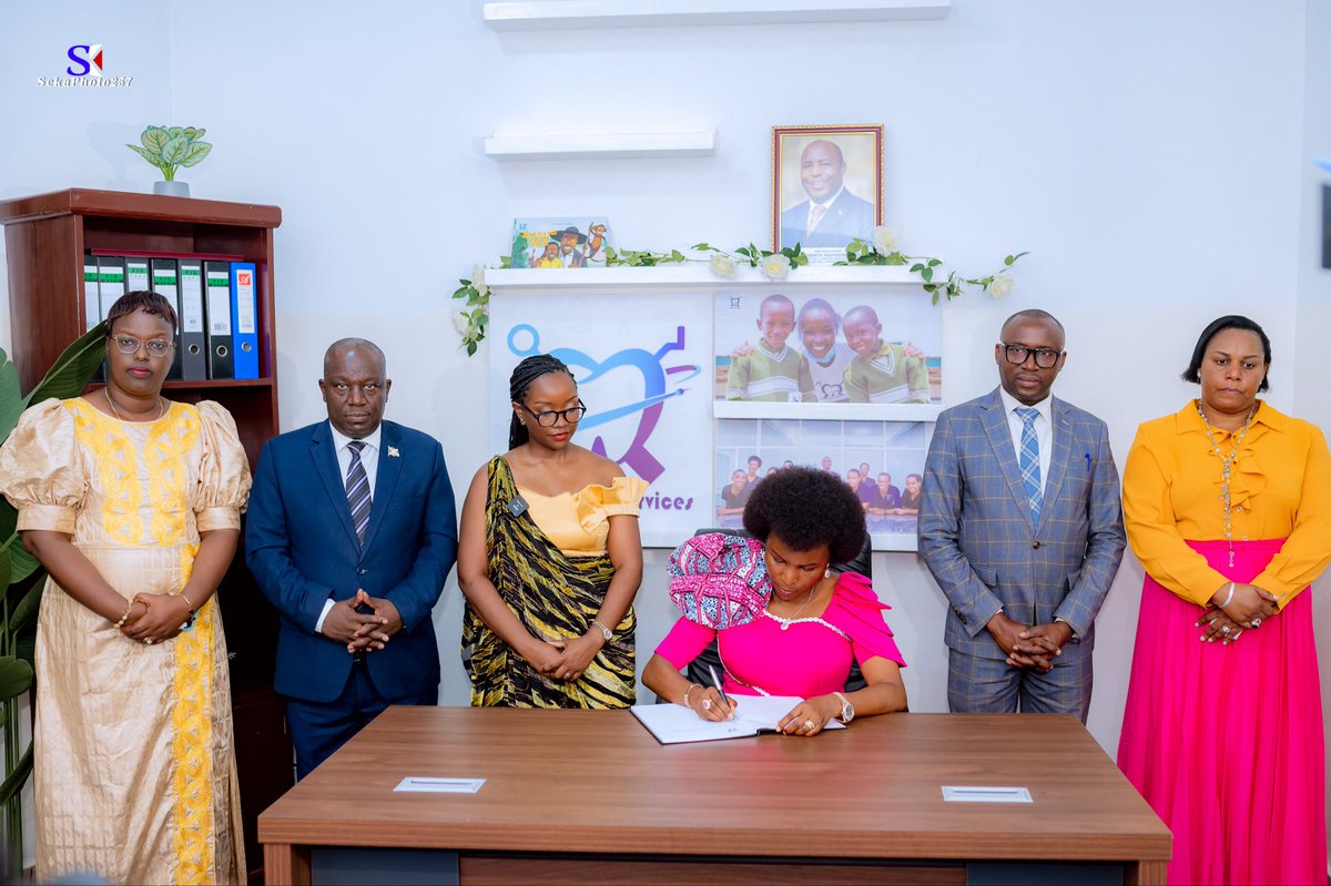 budentalmission's tweet photo. On December 23, 2025, we were grateful &amp; honored by the presence of our First Lady of Burundi SE Angeline Ndayishimiye @Burundi1stLady @OPDD_Burundi , who officially opened Budental clinic to the public. She is big on supporting health care development! https://t.co/hFeaS4q8b4