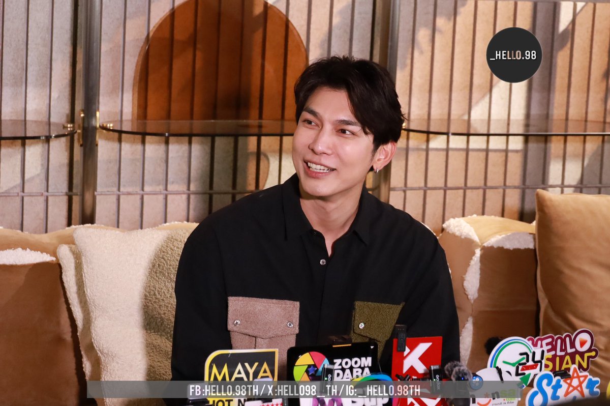 Hello98_th's tweet image. “มิว  ศุภศิษฎ์”🎙️บรรยากาศ ช่วงสัมภาษณ์ พูดคุยสบายๆ 🎙️🍩🍵

MEW MISSESME OUT NOW
#MissEsme
#MissEsmePromo
#MewSuppasit