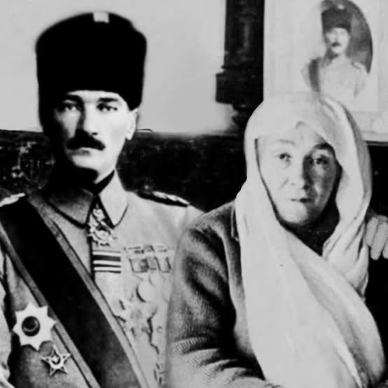 O bir oğul büyüttü, O oğul bir ülke büyüttü.