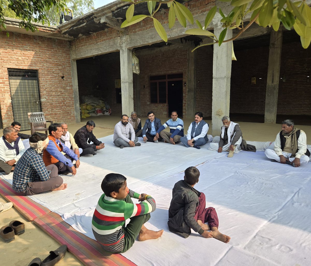 आज 26-12-2025 को #विधानसभा_छर्रा के गांव बरी नगला में भारतीय जनता पार्टी विजयगढ़ मंडल के सेक्टर संयोजक श्री राजेश यादव जी की पूज्यनीय दादी स्वर्गीय श्रीमती माया देवी जी के निधन के पश्चात उनके निज निवास पर पहुंच कर भावभीनी श्रद्धांजलि एवं शोक संवेदना व्यक्त की।