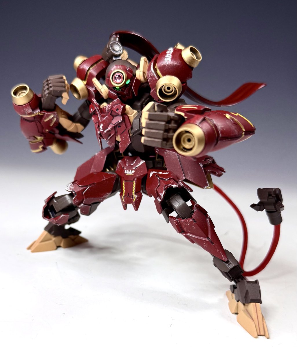 【猿帝 ササモリ】

地球圏の伝承「桃太郎」から着想を得た独立部隊「Peach  Boy Squad」の猿機。

巨大な推進器を両腕に内蔵し、跳躍や宙間推進だけでなく強力なパンチにも転用して闘う。

「ｳｷｷ!! オレの拳で砕けちまいなッッッ！！」

#30MM宇宙エリア
#30MMマクシオン軍