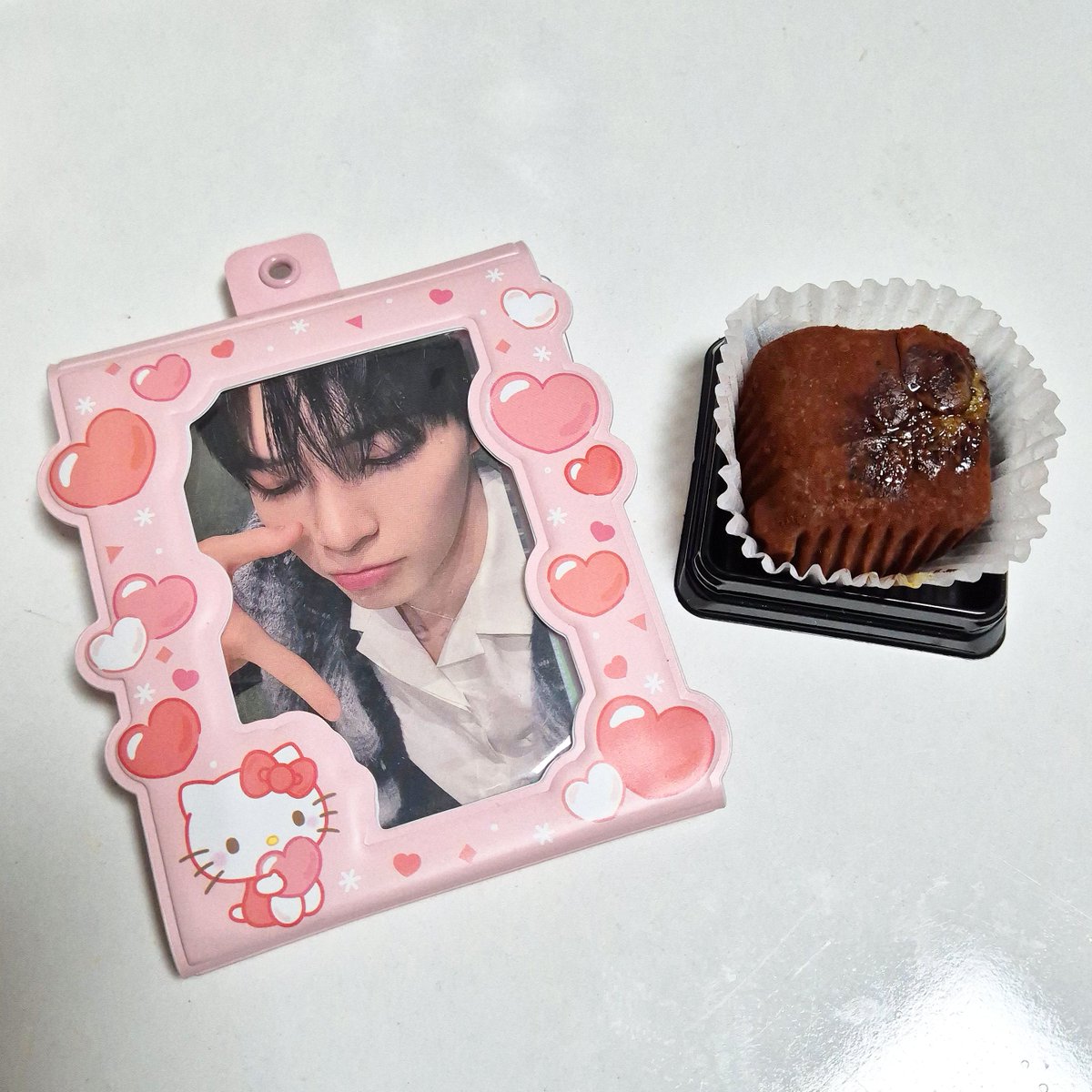 wa_poor's tweet image. 내 친구가 두쫀쿠수저라니;
너무 맛있어서 아껴먹지도못하고 두개 다 한번에 먹어버림😭😭😭 두쫀쿠산타 감사합니다 제발 다음에도 나..