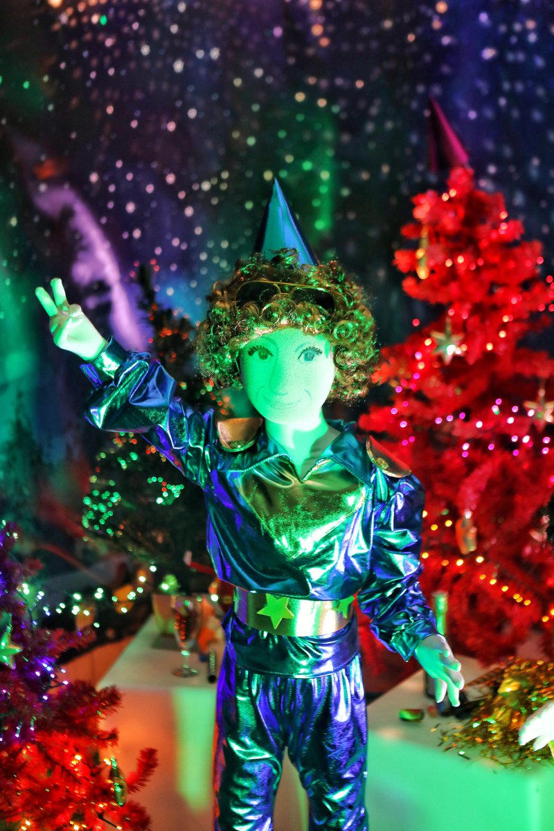 🔵 𝗣𝗟𝗔𝗖𝗘 𝗔𝗨𝗫 𝗘𝗡𝗙𝗔𝗡𝗧𝗦 🎉 | Marre des repas interminables et des adultes qui parlent trop fort ?

Au château de Meung-sur-Loire, les enfants font la fête à leur façon. On leur laisse carte blanche ! Après tout, ce sont les vacances... 😄

🌐 bit.ly/BilletterieMeu…