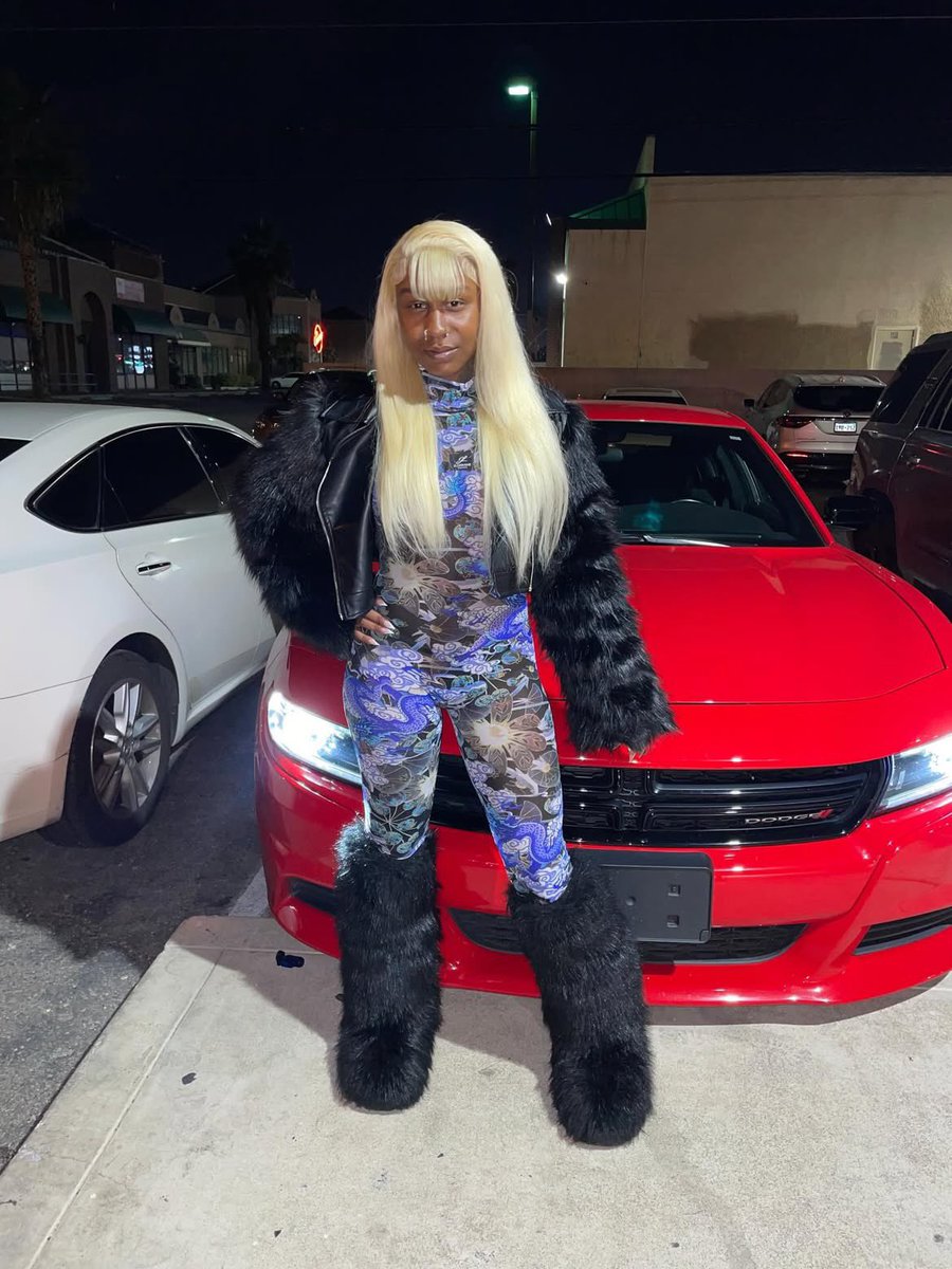 DNenmo's tweet image. I hope y’all enjoying the Holidays ❤️