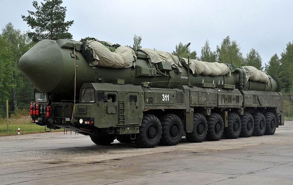 Russia's #Oreshnik missile complex, deployed in #Belarus, can carry conventional OR nuclear warheads.

Defense Min. Viktor Khrenin: It's Minsk's response to "Western aggression" &amp; "their warlust."