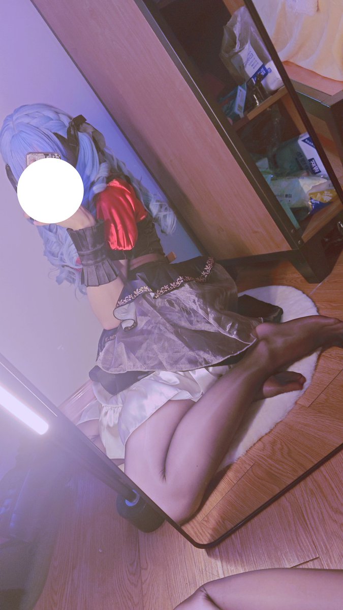 KobatoMB's tweet image. 请病假在家休息结果梦到加班😿