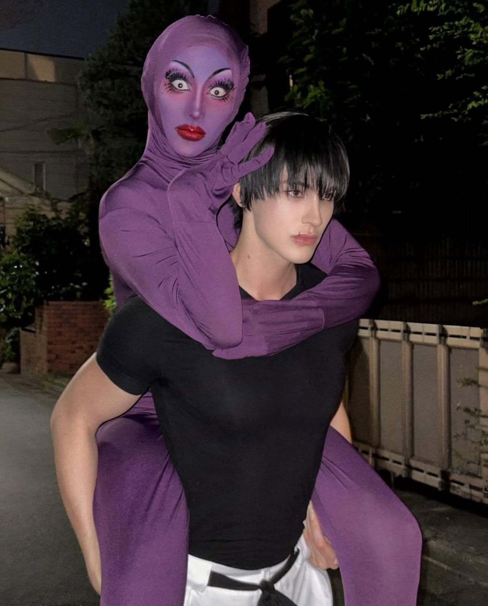 This Toji cosplay 😭