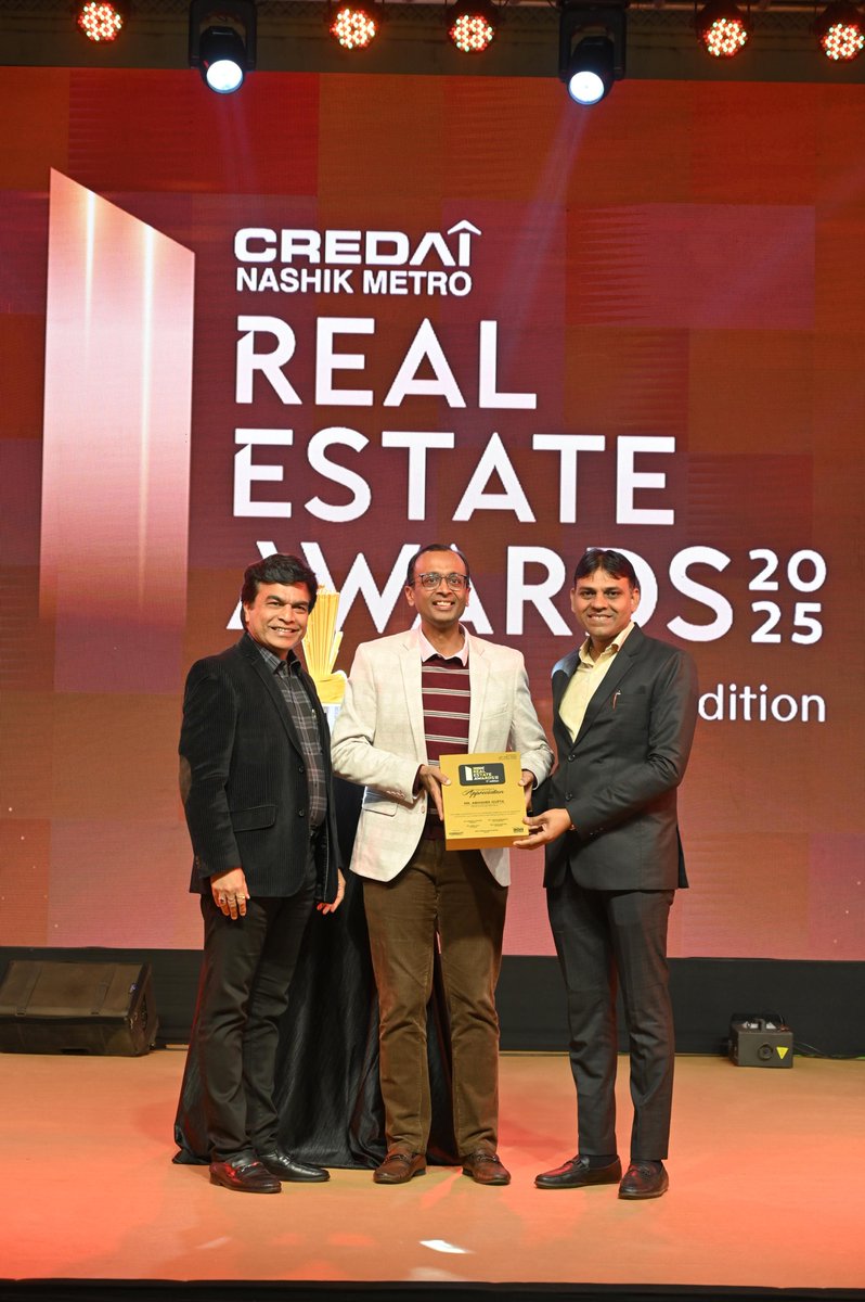 CreMatrix's tweet photo. Congratulations to all the winners and participants for raising the bar for Nashik’s real estate landscape.
Sharing a few moments from the evening.
#CREMatrix #CREDAINashik #RealEstateAwards2025 #KnowledgePartner #DataBackedDecisions #RealEstateLeadership #NashikRealEstate https://t.co/7f8yTxxaWA