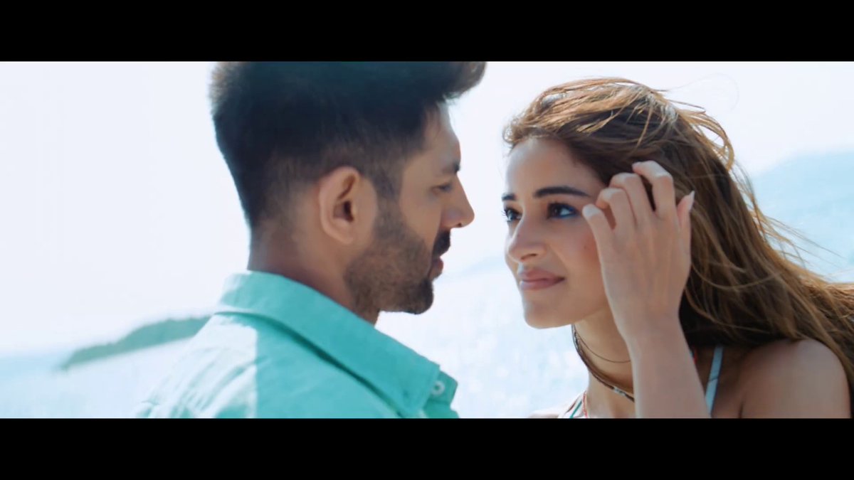 Rumi  literally ATE this role. The acting felt so natural and her outfits?? Mind blowing🔥 #AnanyaPanday <a href="/ananyapandayy/">Ananya Panday</a>