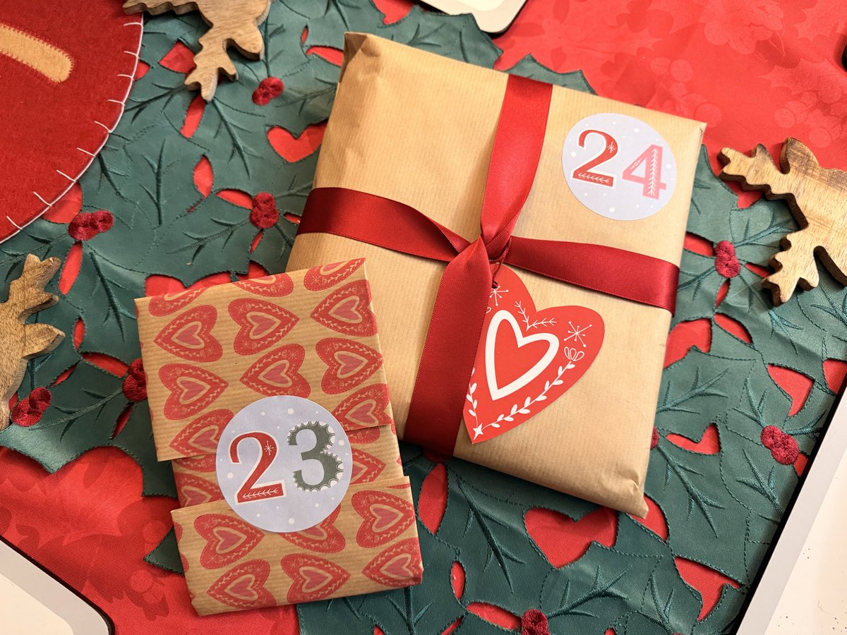 NatCBrooks's tweet image. Final advent days 2️⃣3️⃣ &amp;amp; 2️⃣4️⃣ of my Bothy Threads &amp;amp; @toft_uk!! So that brings it all to an end 🥹 Have thoroughly enjoyed every day, now just to get my secret CAL character complete! ❤️🧶🪡🧵🥰🎄🎅🏼🦌
#craftynat83 #bothythreads #bothyadvent #toftuk #edsadvent2025 #merrychristmas☃️