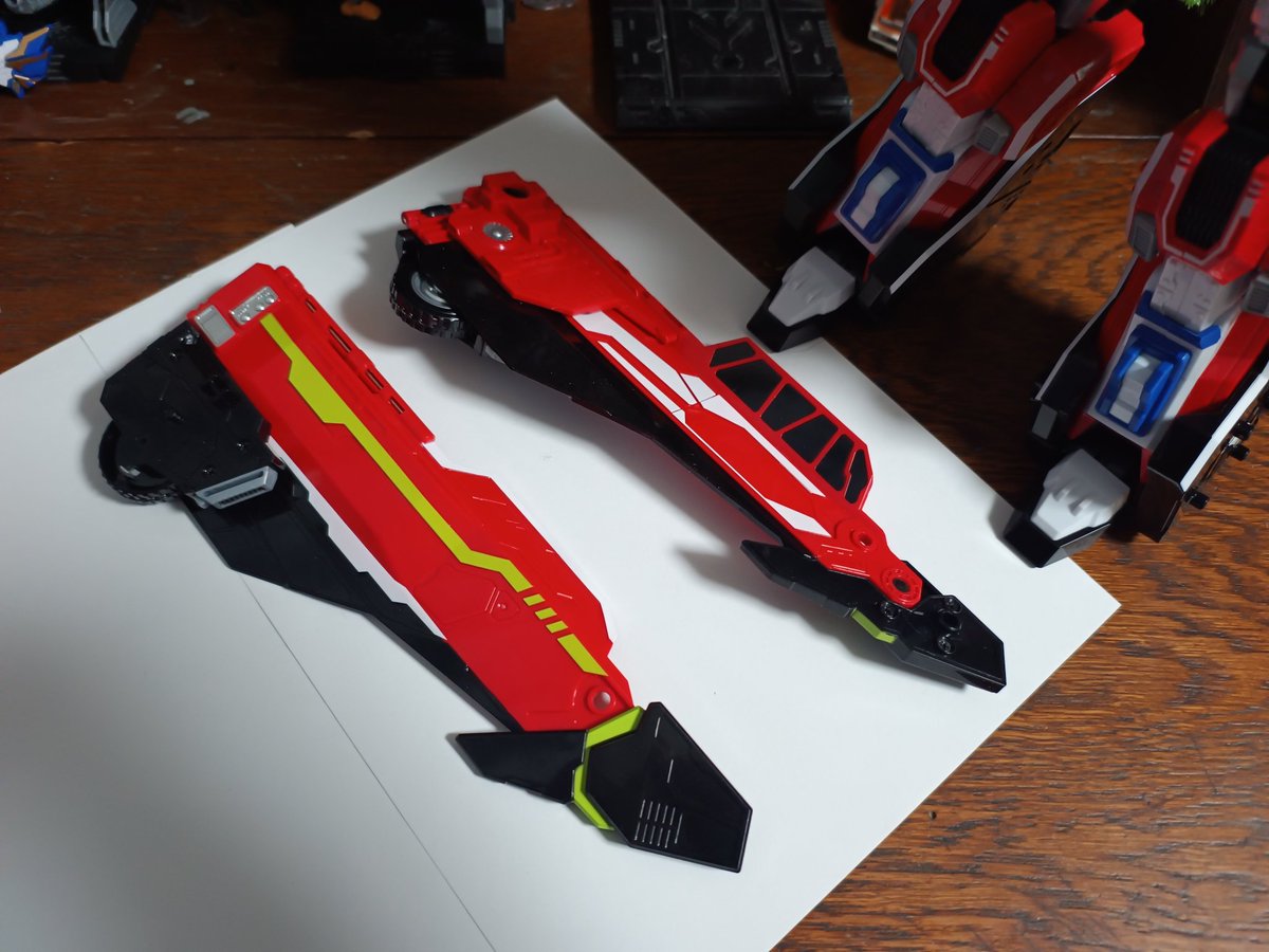 ブレイオンで感動した箇所：腰パーツ 国内メーカーなら裏面は成型色に