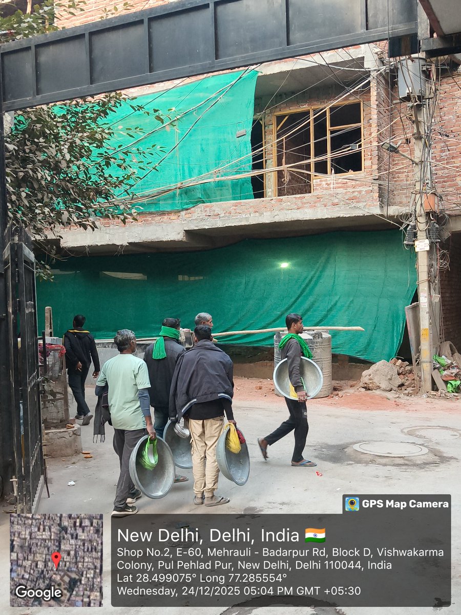 ManojPandey_MP's tweet photo. दक्षिणी दिल्ली, तुगलक��बाद विधानसभा, वार्ड नo 179, Pul Pehladpur, Vishwakarma Colony, ब्लॉक - A, B, C, D, E, F, G में Grap IV के दौरान AAP पार्षद राकेश लोहिया और MCD अधिकारियों की मिलीभगत से धड़ल्ले से चला अवैध निर्माण जारी.

जिम्मेदार जवाब दें, दम घोंटने के लिए हवा काफी नहीं थी? https://t.co/s1HpWTxzlp