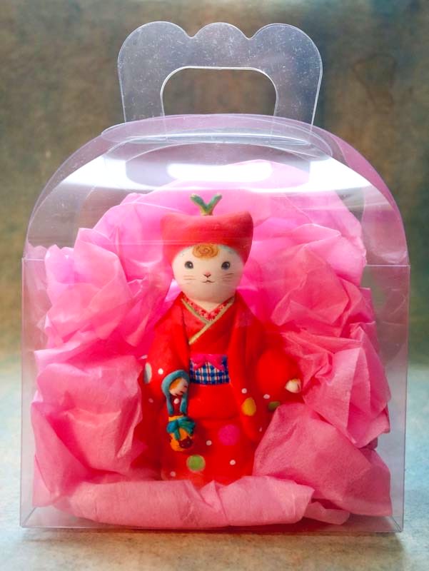 松本浩子　作品　５個セット　入手困難　猫 猫が抱いている馬の謎の「し」は鞍のあぶみです。 馬のモデルは長崎の