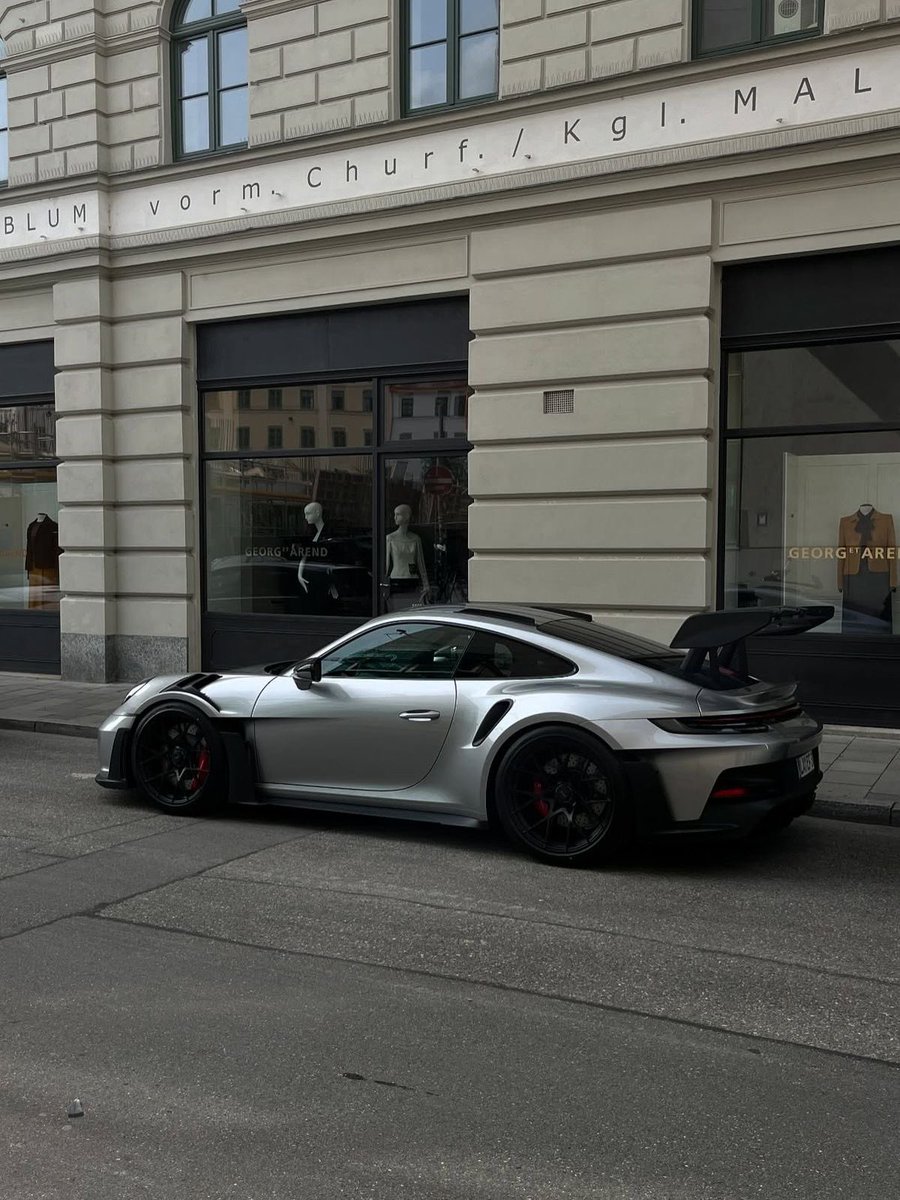 🧑‍🎄CHRISTMAS GIVEAWAY TIME🧑‍🎄

I’m giving away a $200,000 instant-funded trading account.

Big enough to buy a Porsche if you know what you’re doing.

To enter:
🔹 Follow Me
🔹 Like &amp; Tag 3 friends
🔹 Retweet

No catch. Just pure opportunity.