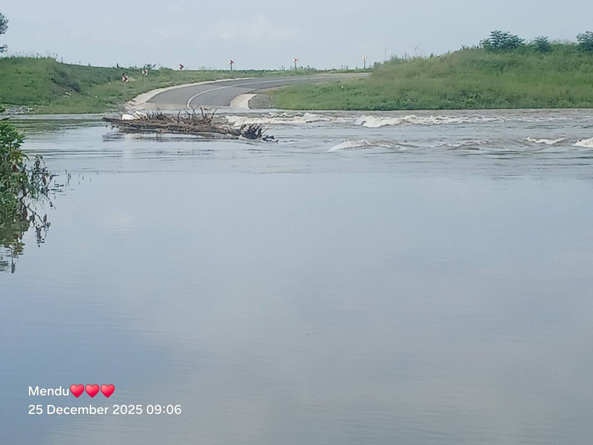 _ArriveAlive's tweet image. Elandskuil Road remains closed due to strong overflow of water at the Crocodile River bridge

arrr.co.za/uqmfv

#ArriveAlive #RoadClosure