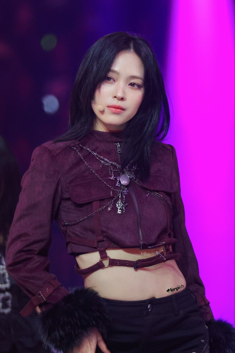 251225 SBS Gayo Daejeon

Crazyyy🔥

#류진 #RYUJIN 
#있지 #ITZY