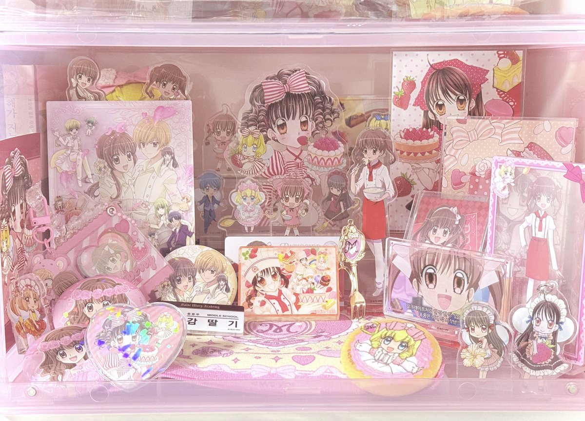 #꿈빛파티시엘 #夢色パティシエール
딸기를 사랑하는 마음을 담아서. . . ♡
하나 둘 셋 딸기야 사랑해~ 🍓🎂