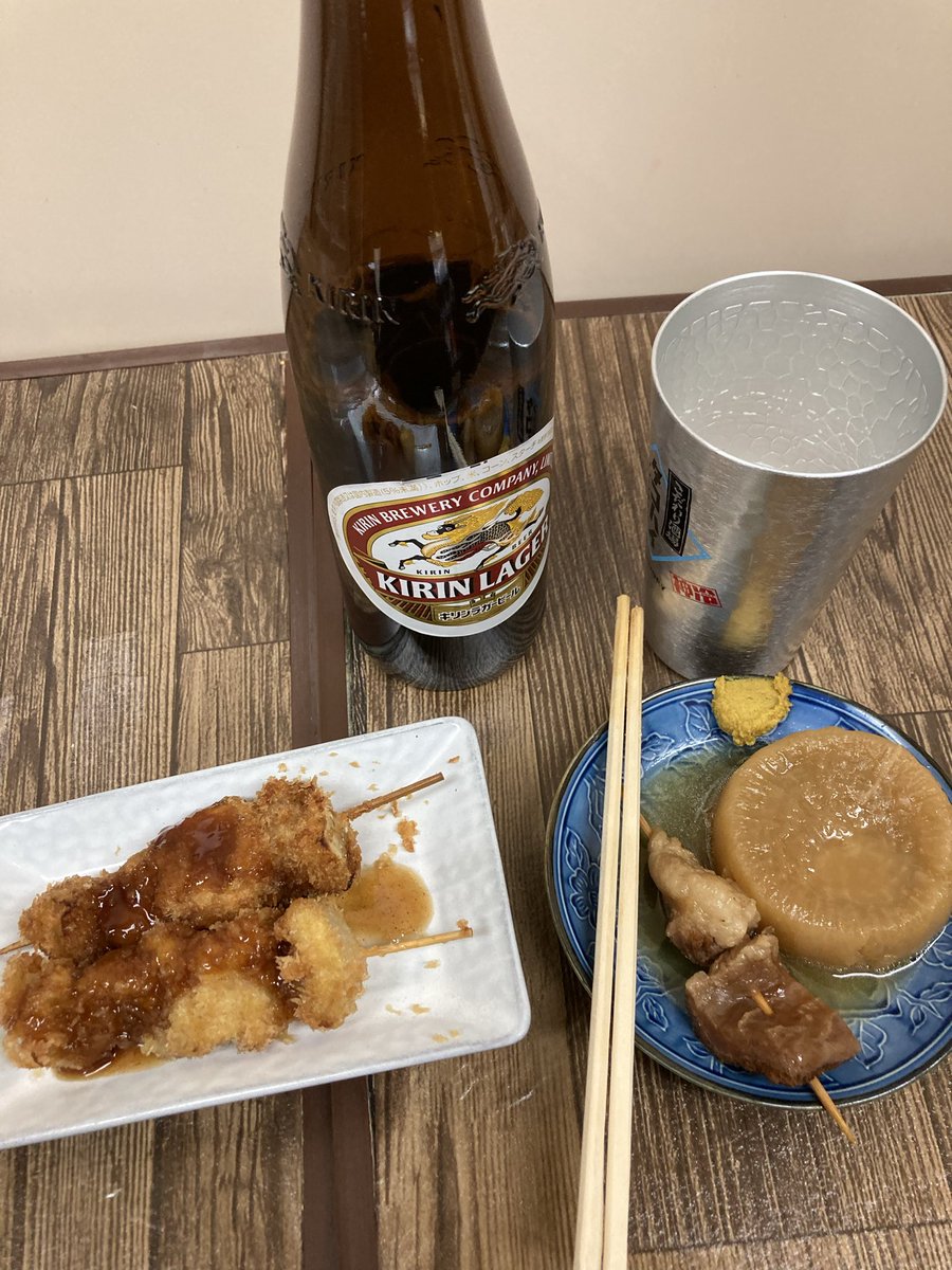 ぼっち仕事納め
1ヶ月頑張りましたよ
立ち飲みも大繁盛